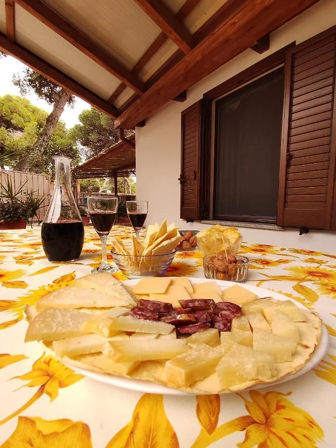 Villa Casa del Pino Porto Pino Casa vacanze